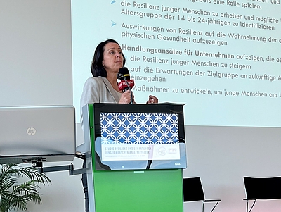 Christine Ebner vom Fachbereich Führung und Sozialkompetenz an der FH OÖ Campus Steyr ©WIFI